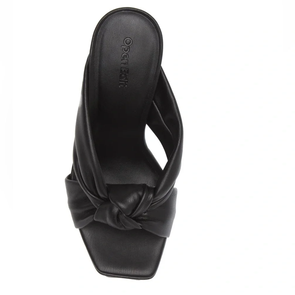 NEW! Black Kaia Knot Platform Sandal - Size 7.5 🚙